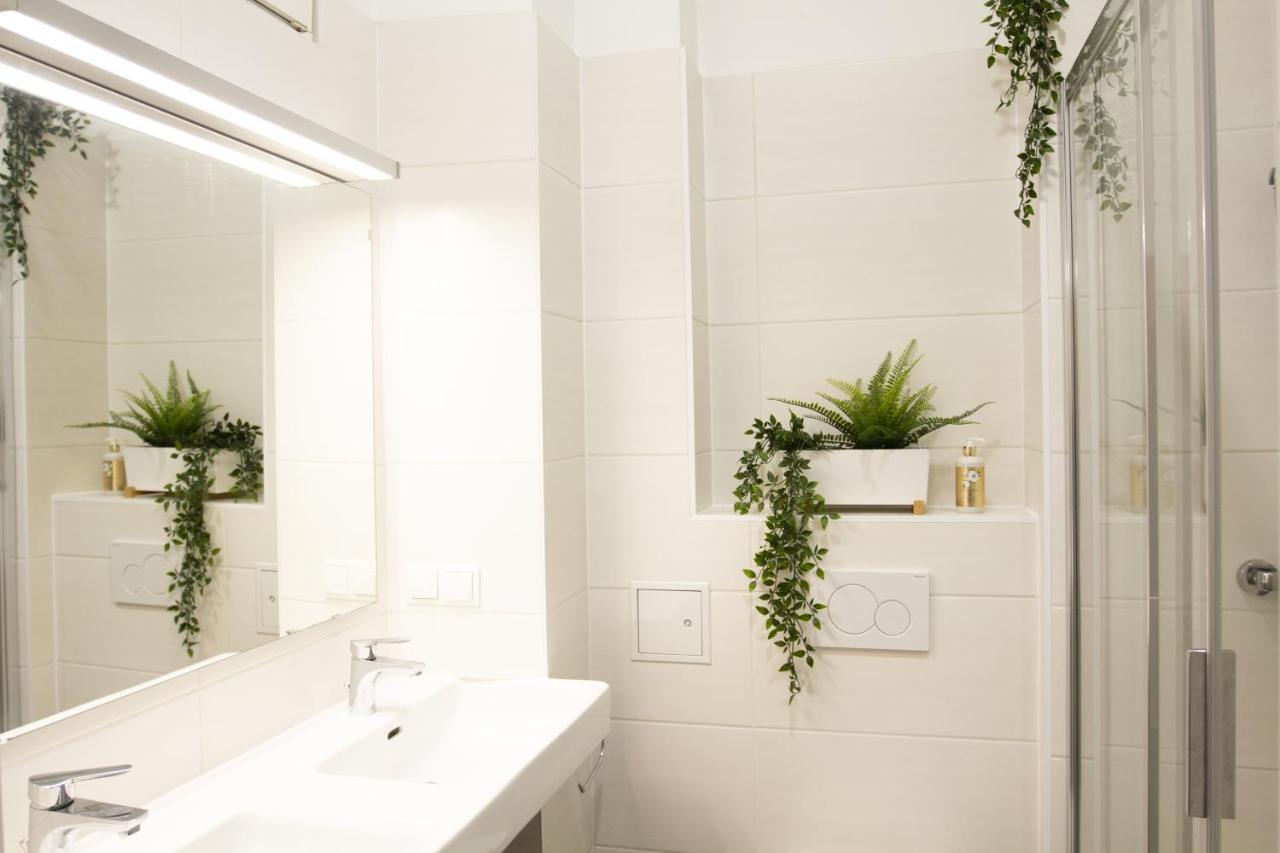 Central Modern Garden-Apartment Next To Belvedere Palace Vienna Luaran gambar